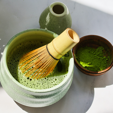Matcha: Ruhiger Fokus statt Kaffee-Crash – was dahintersteckt